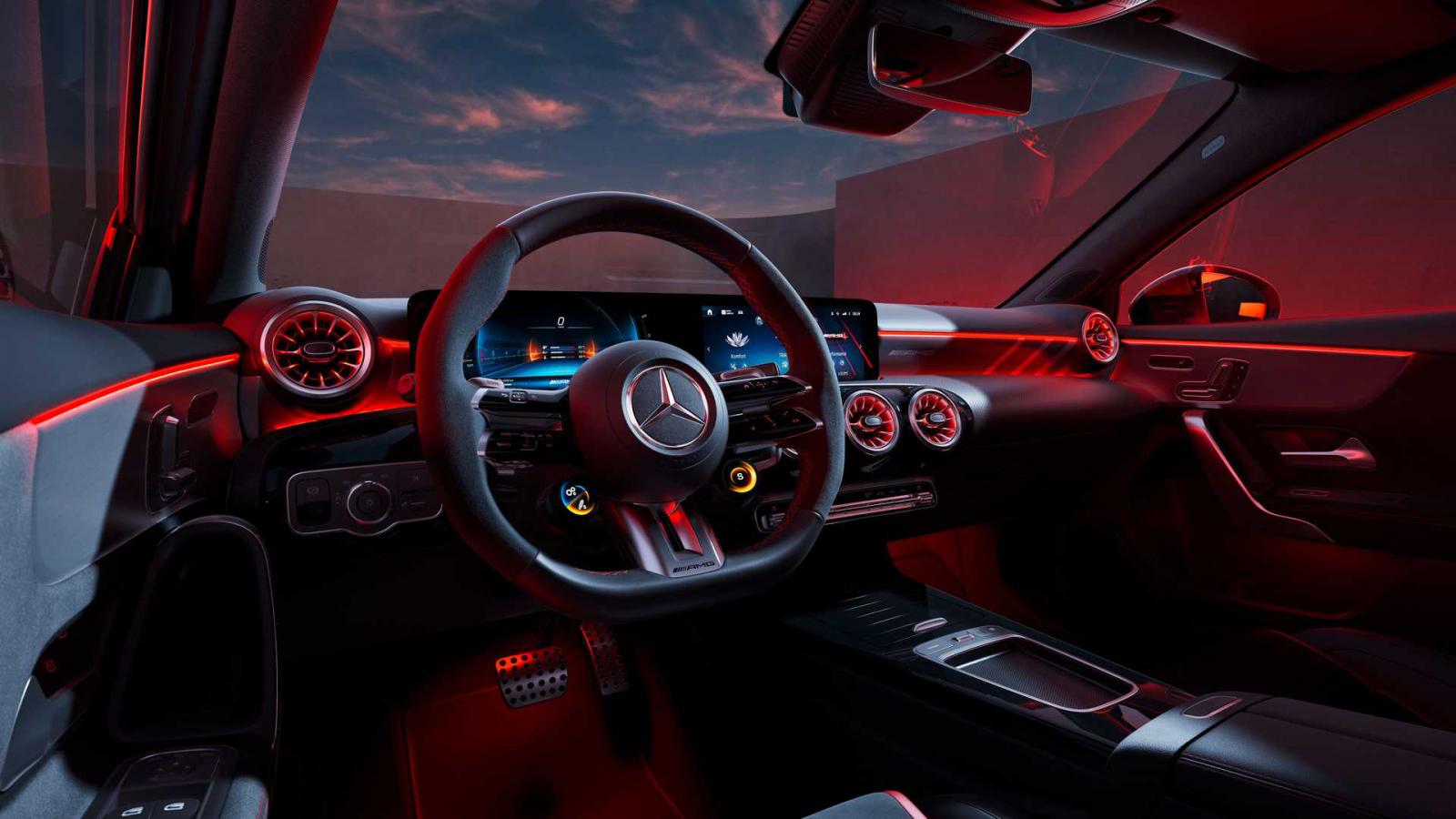 Πιο hi-tech και με ήπια υβριδικό boost η ανανεωμένη Mercedes A-Class